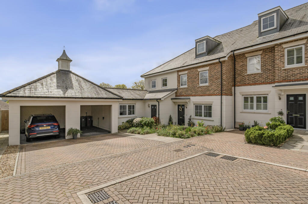Main image of property: Laureates Place, Binfield, Bracknell, Berkshire, RG42