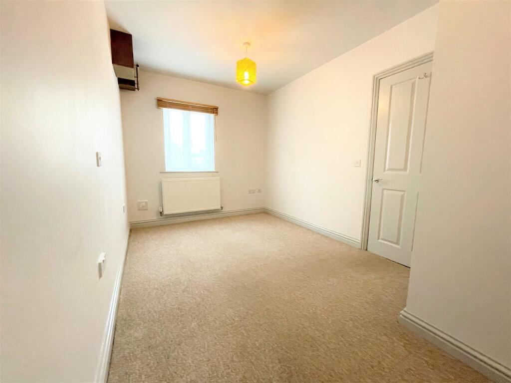 Apartment in Bristol - View 5
