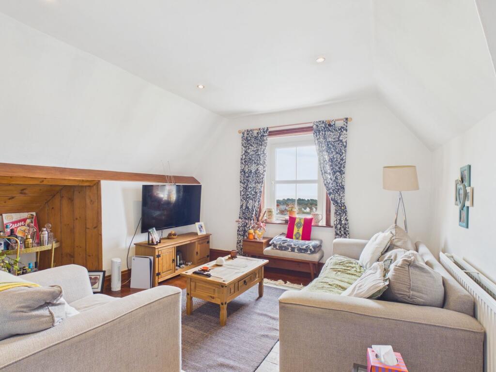 Apartment in Barry, The Knap - View 5