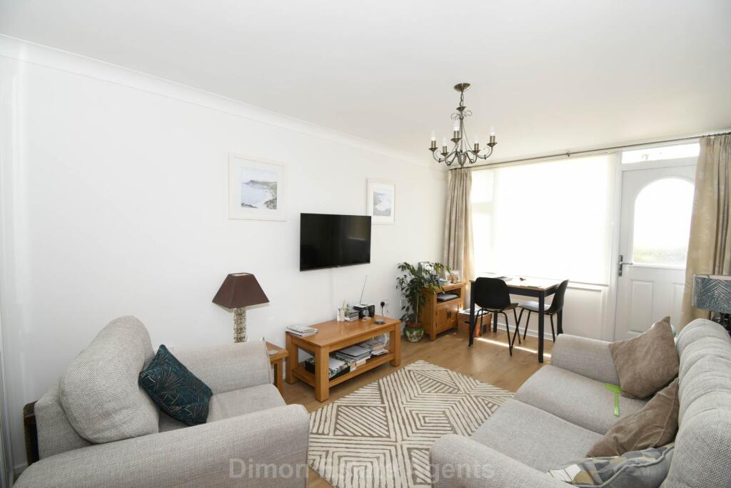 Apartment in Gosport, Hampshire - View 2