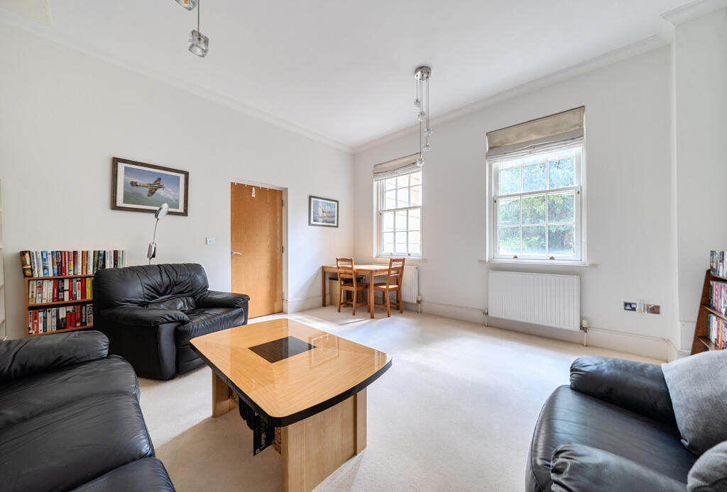 Apartment in Cheltenham, Warden Hill, Tivoli - View 2
