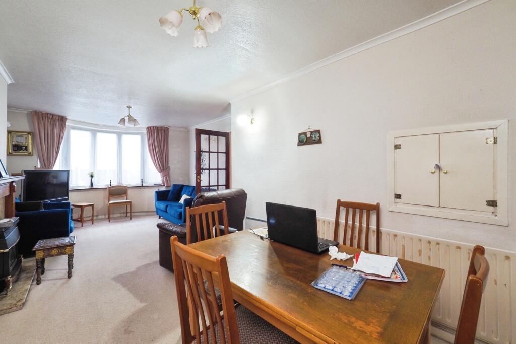 House in Broxtowe, Nottinghamshire - View 4
