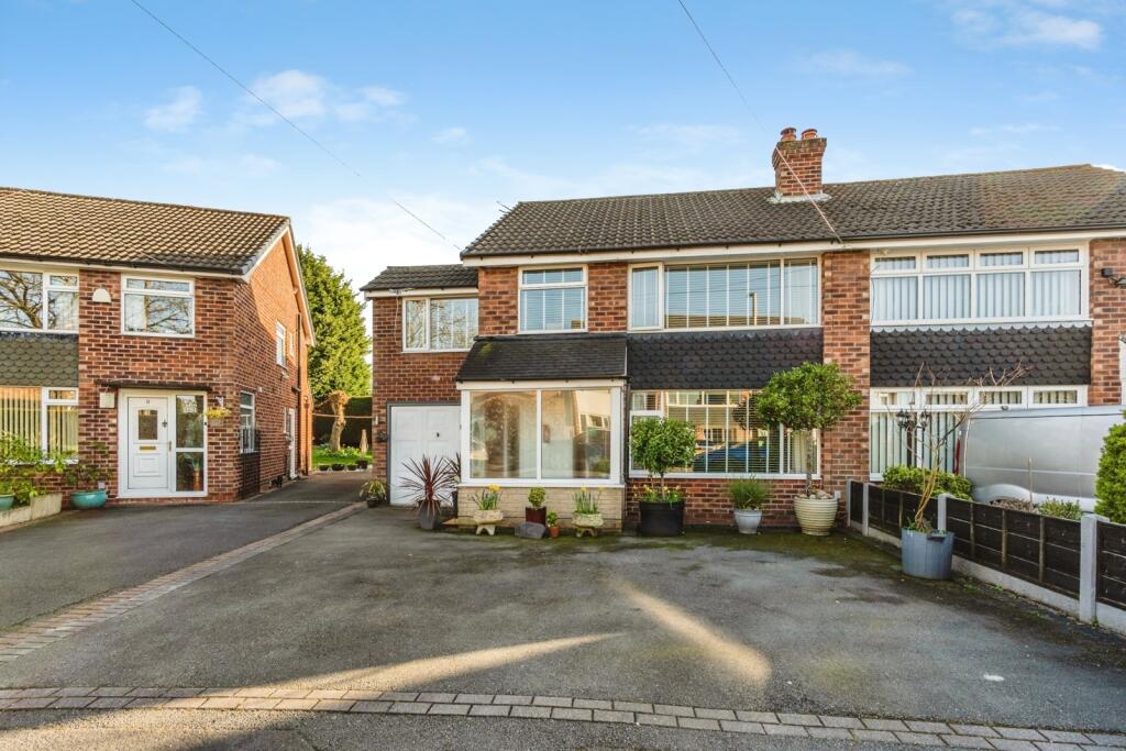 Main image of property: Baslow Drive, Heald Green, Cheadle, Greater Manchester, SK8