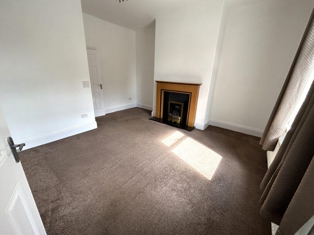 Cambridge Street, Heckmondwike, WF16 0BH photo 4