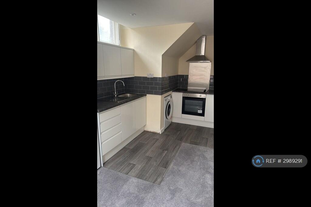 Main image of property: High St, Chesham, HP5