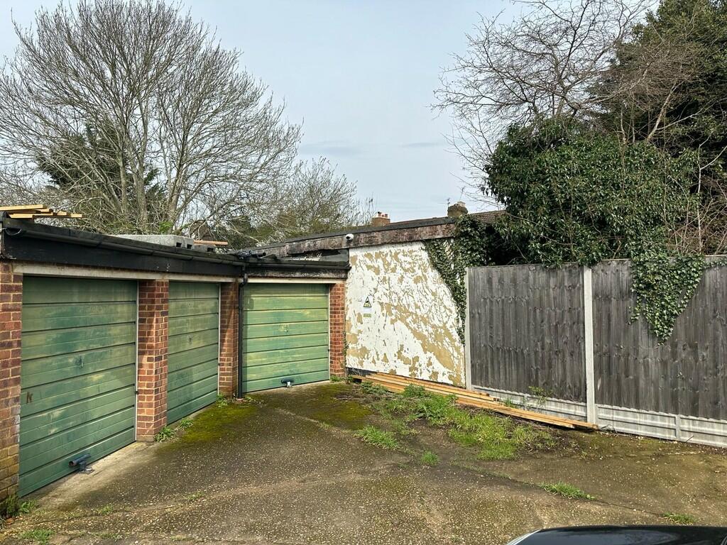 New Road, Croxley Green photo 2