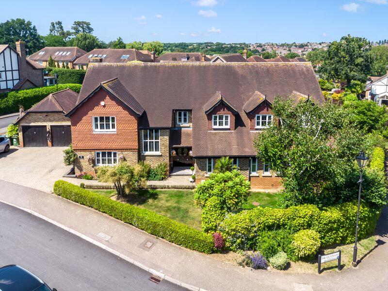 Main image of property: The Gateways, Goffs Oak