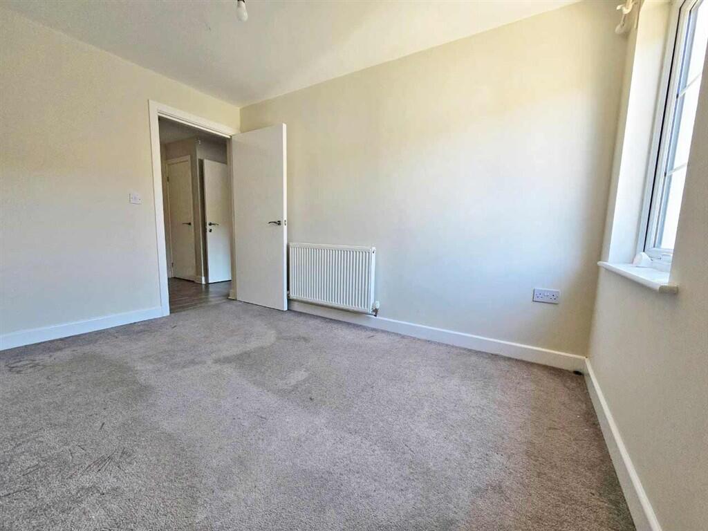 Apartment in Croydon - View 4