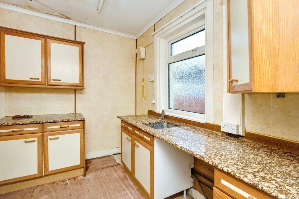 Knowelea Terrace, Perth, PH2 photo 4