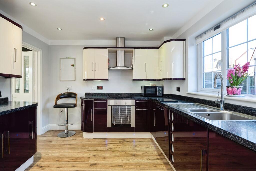 Windsor Road, Crowborough photo 3