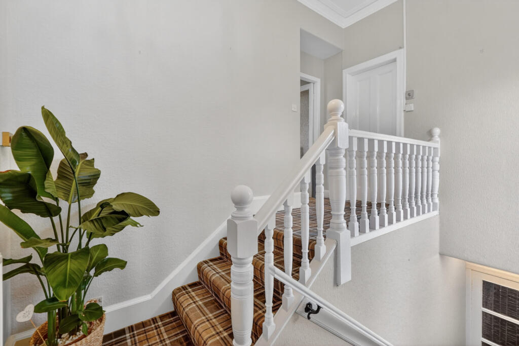 95 Kings Road, Beith, KA15 2BN photo 2