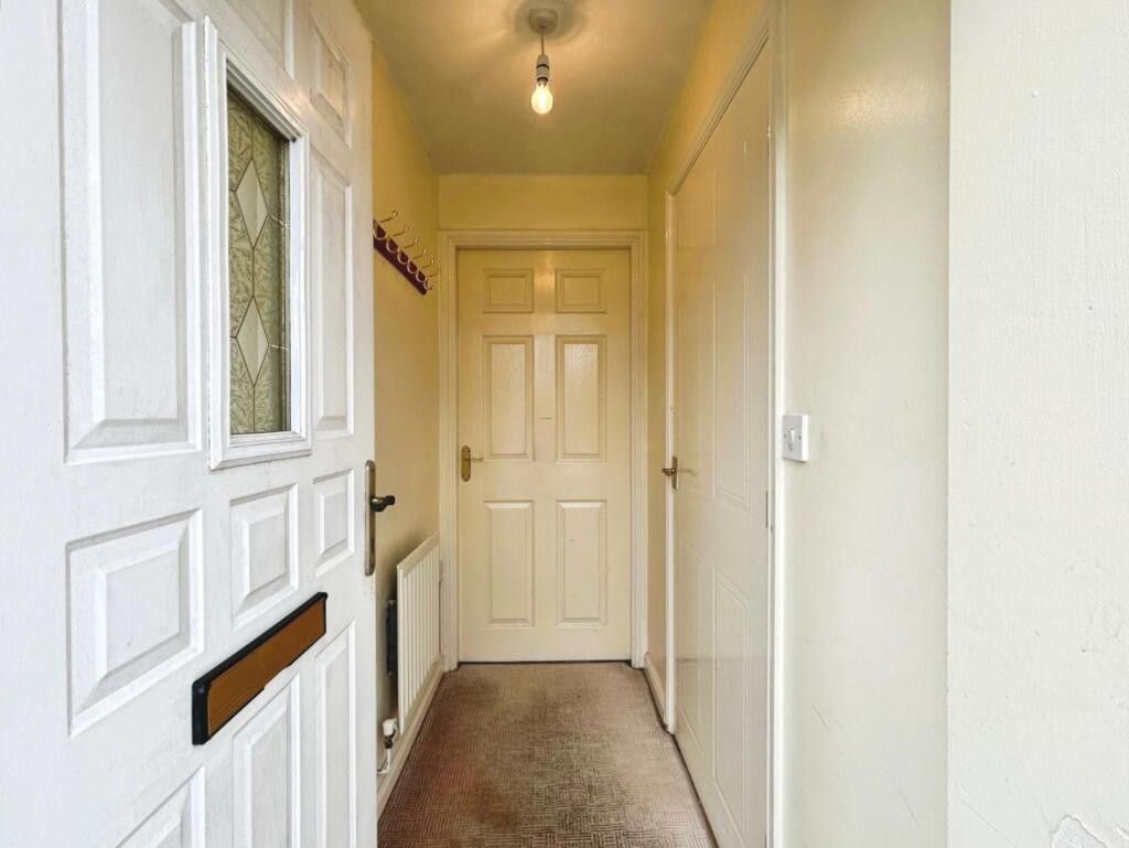 Gileswood Crescent, Brampton Bierlow, Rotherham photo 3