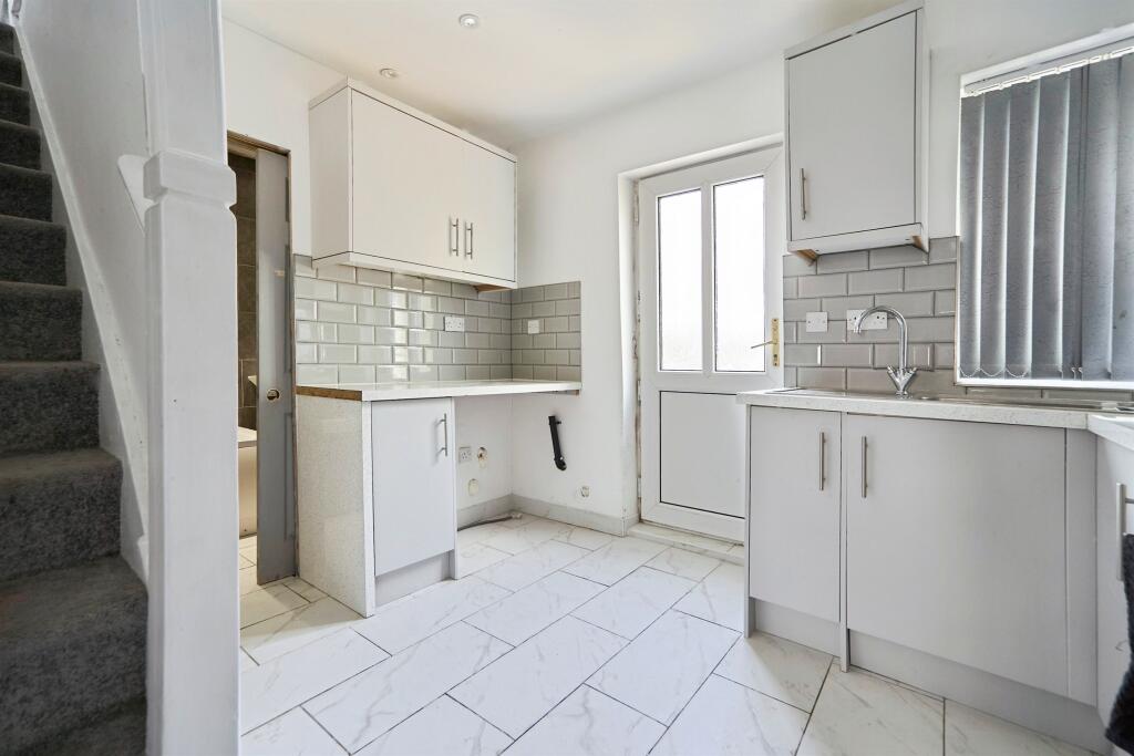 House in Leeds, Harehills Corner, Harehills - View 3