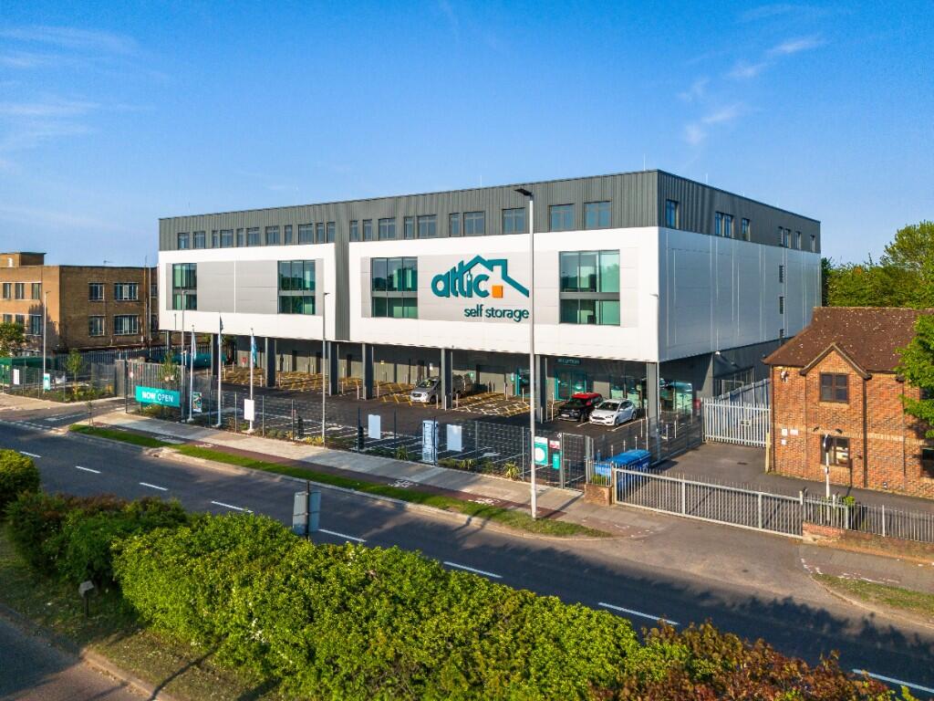 Main image of property: 720 Great Cambridge Road, Enfield, Greater London, EN1