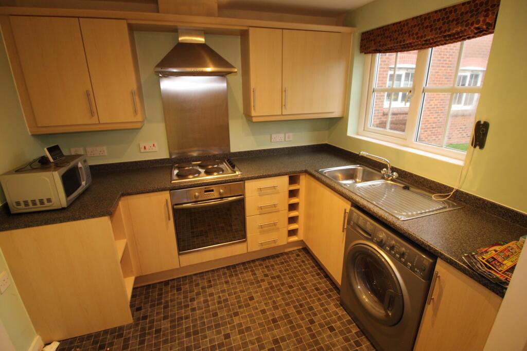 Apartment in Derby - View 4