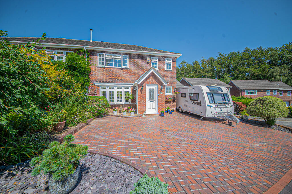 Main image of property: Pendula Way, Bishopstoke, Eastleigh,  Hampshire