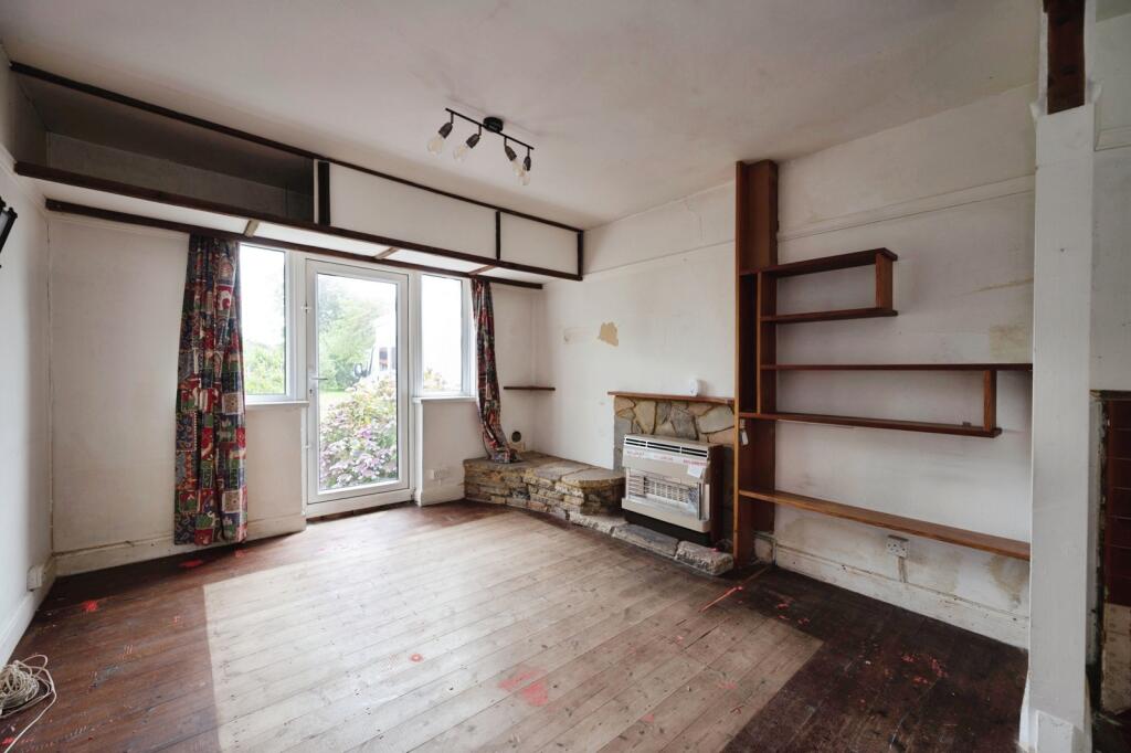 House in Havant, Hampshire - View 5