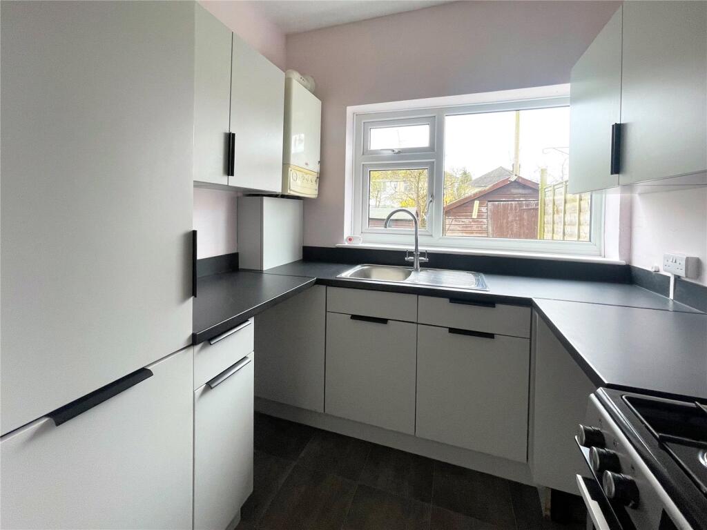 House in Gloucester - View 2