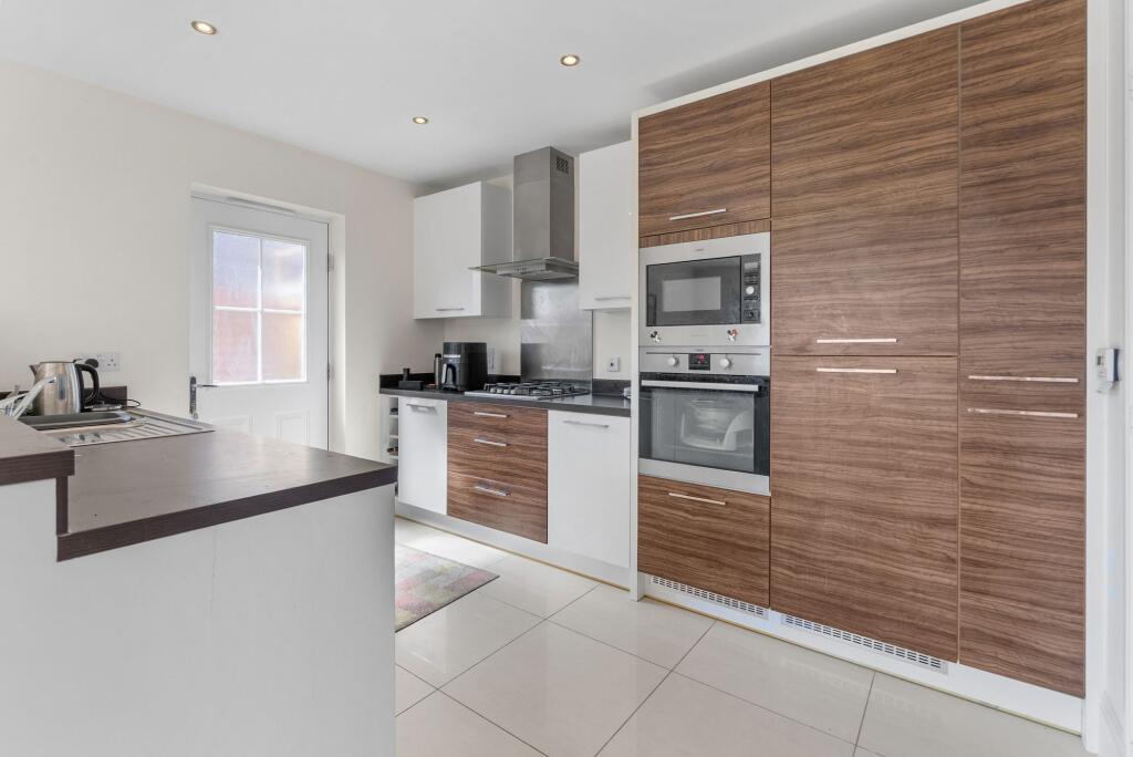 House in Worcester - View 4