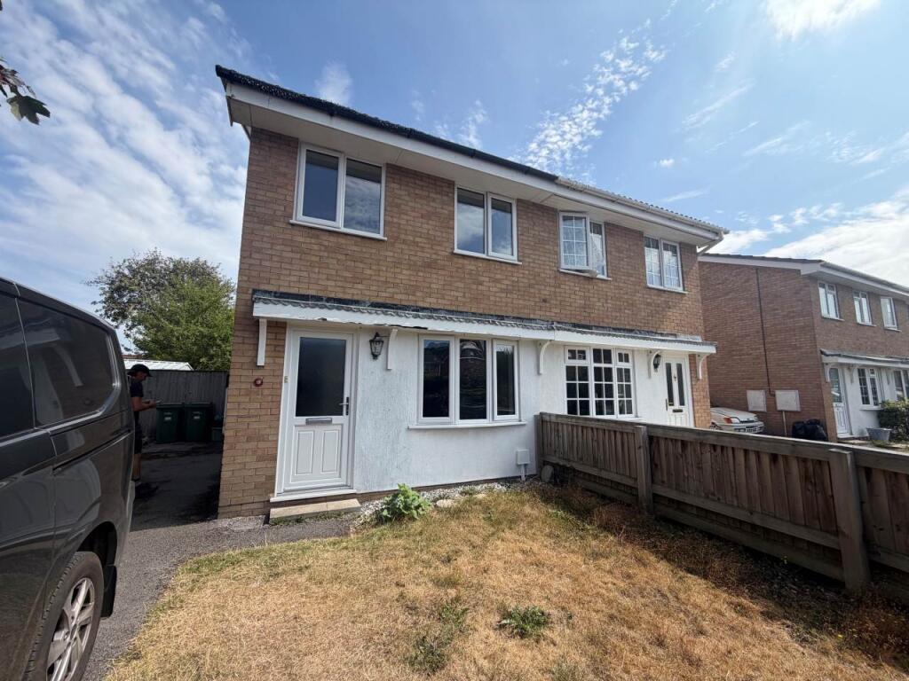 Main image of property: Meadowbank, Worle, Weston-super-Mare
