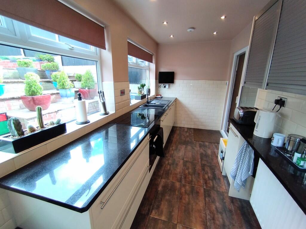 Hillside Avenue, Kidsgrove, Stoke-on-Trent photo 4