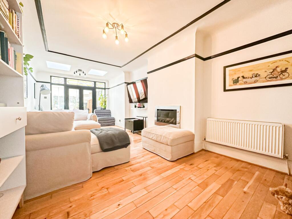 House in Knowsley, Bowring Park - More