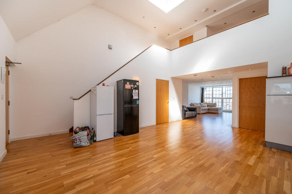 Apartment in Portsmouth - View 3