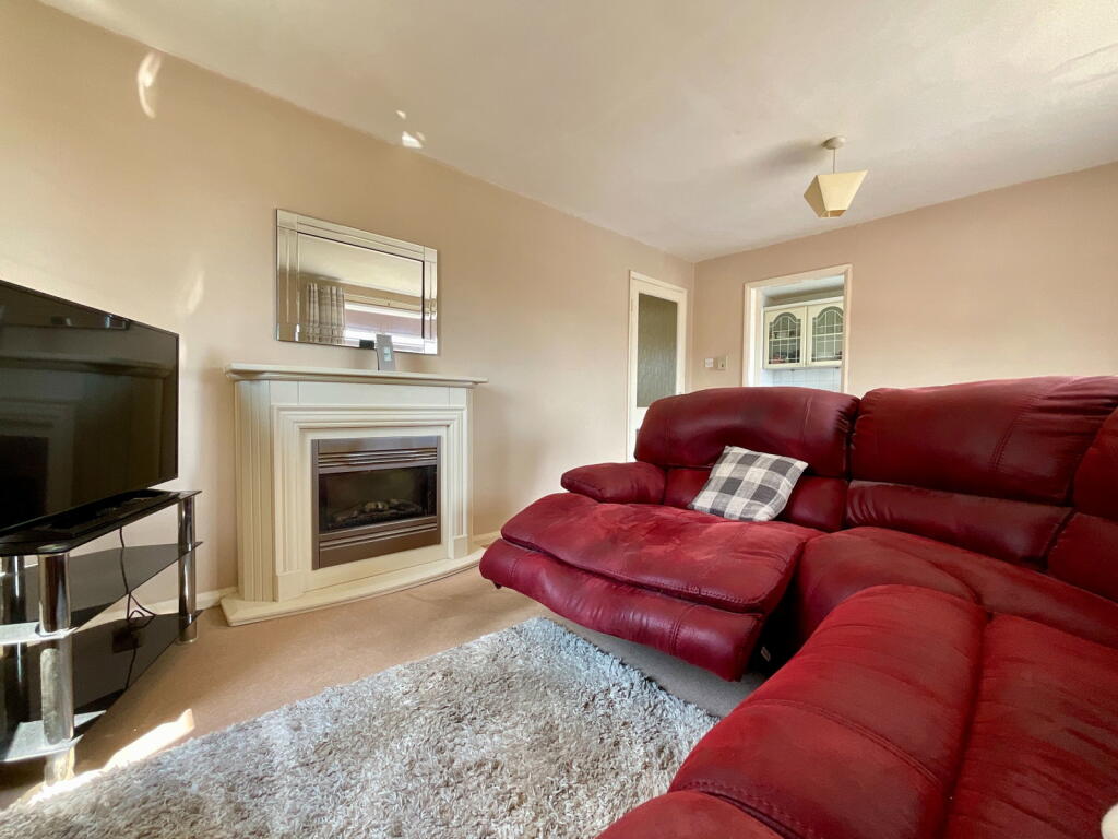 Apartment in Sefton, Liverpool City Region - View 2