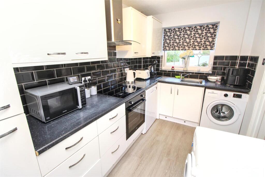 House in Reading, Holybrook - More