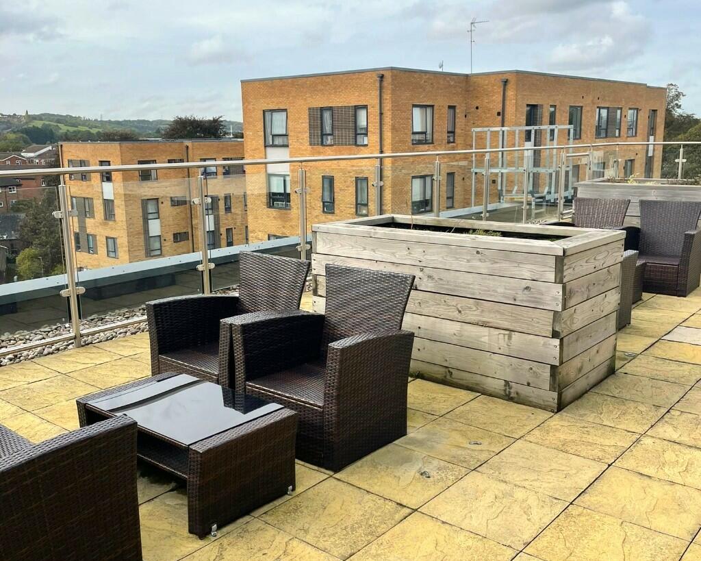 Main image of property: 41-43 Dudley Street, Luton, Bedfordshire, LU2
