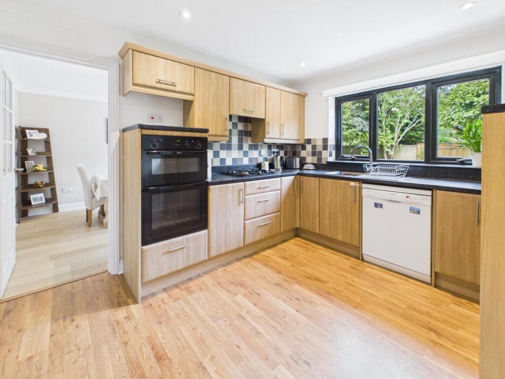 House in Woodhall Spa, Viking Estate - More