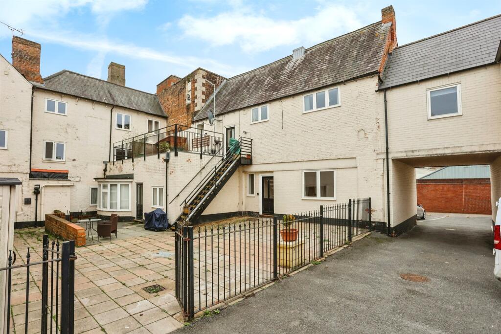 Main image of property: High Street, MELTON MOWBRAY