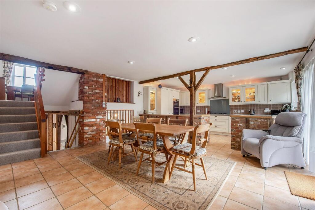 House in Test Valley, Upper Clatford - More