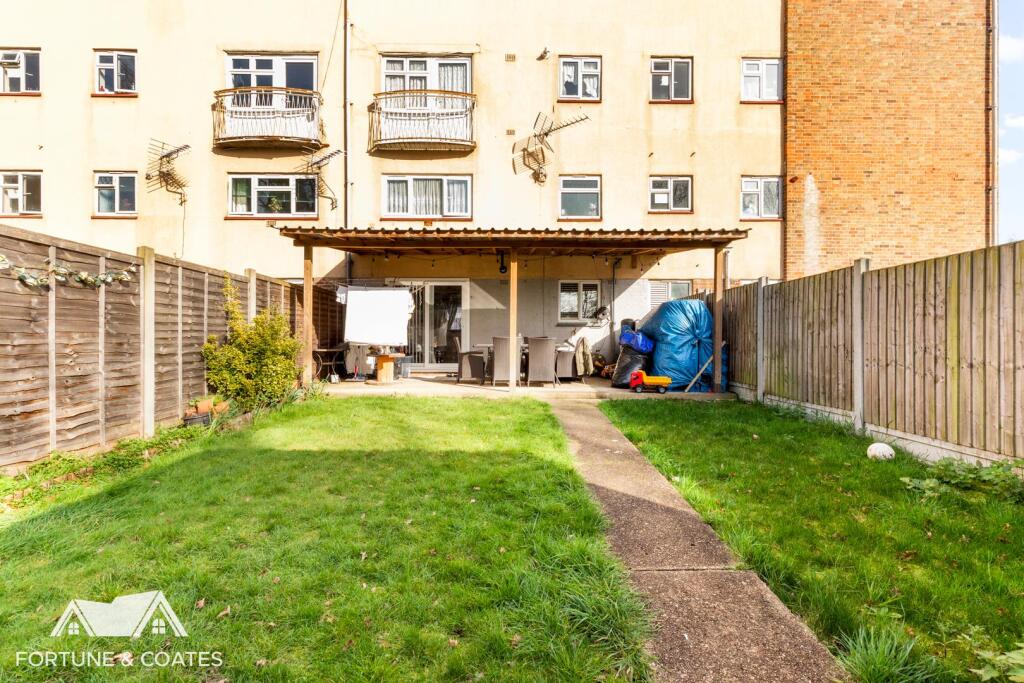 Apartment in Harlow, Potter Street - View 2