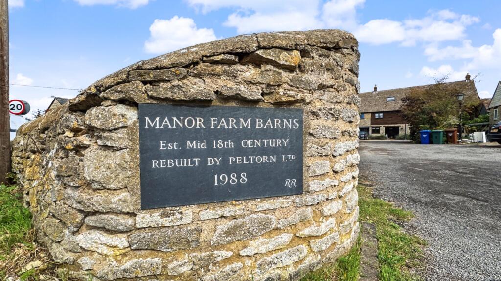 3-bed house on Manor Farm Barns, Church Lane, Charlton On Otmoor, £450,000