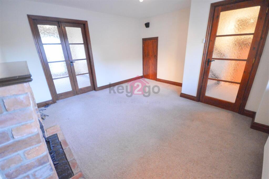 House in North East Derbyshire, Eckington - View 4