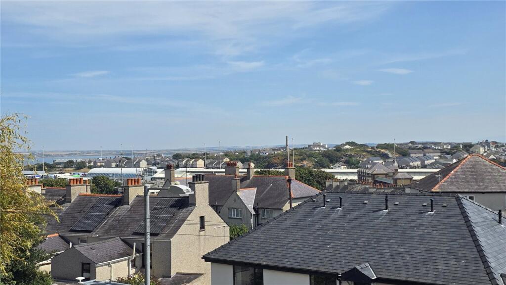 House in Holyhead, Porth-y-Felin - View 2