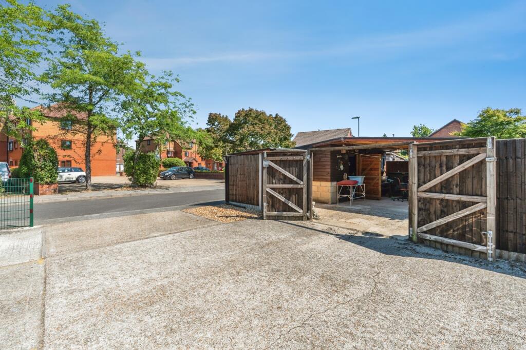 House in Southampton - View 2