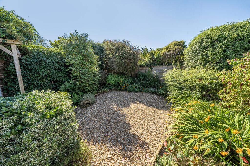 Nore Crescent, Emsworth, PO10 - View 4