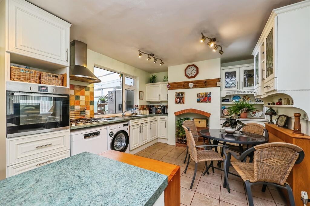 House in Ilkeston - More