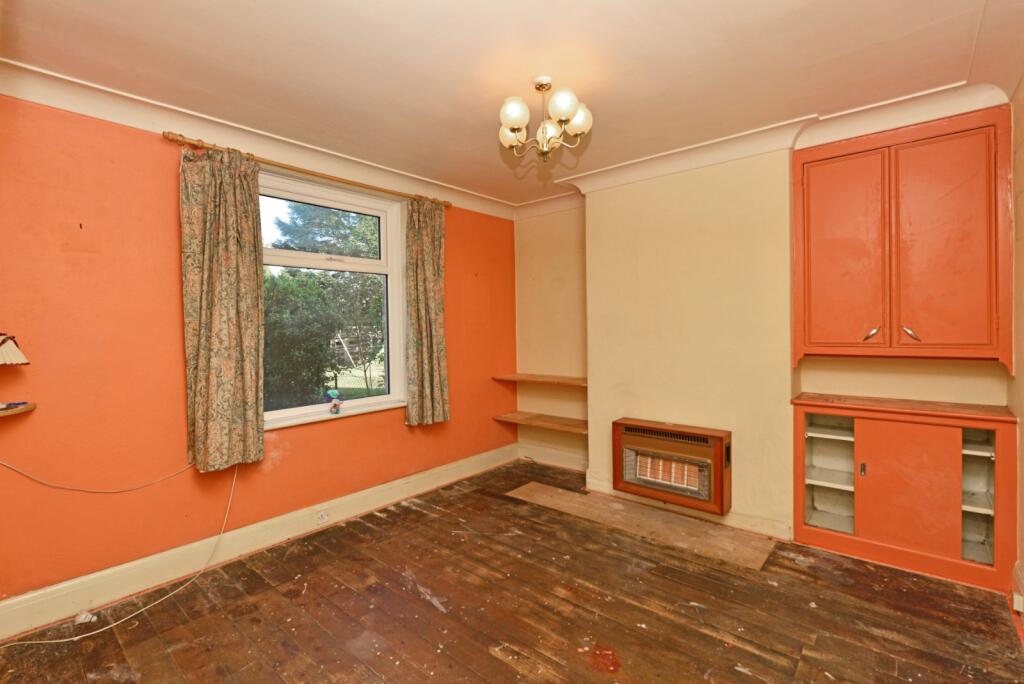 House in Bradford, Goose Hill, Bowling - View 3