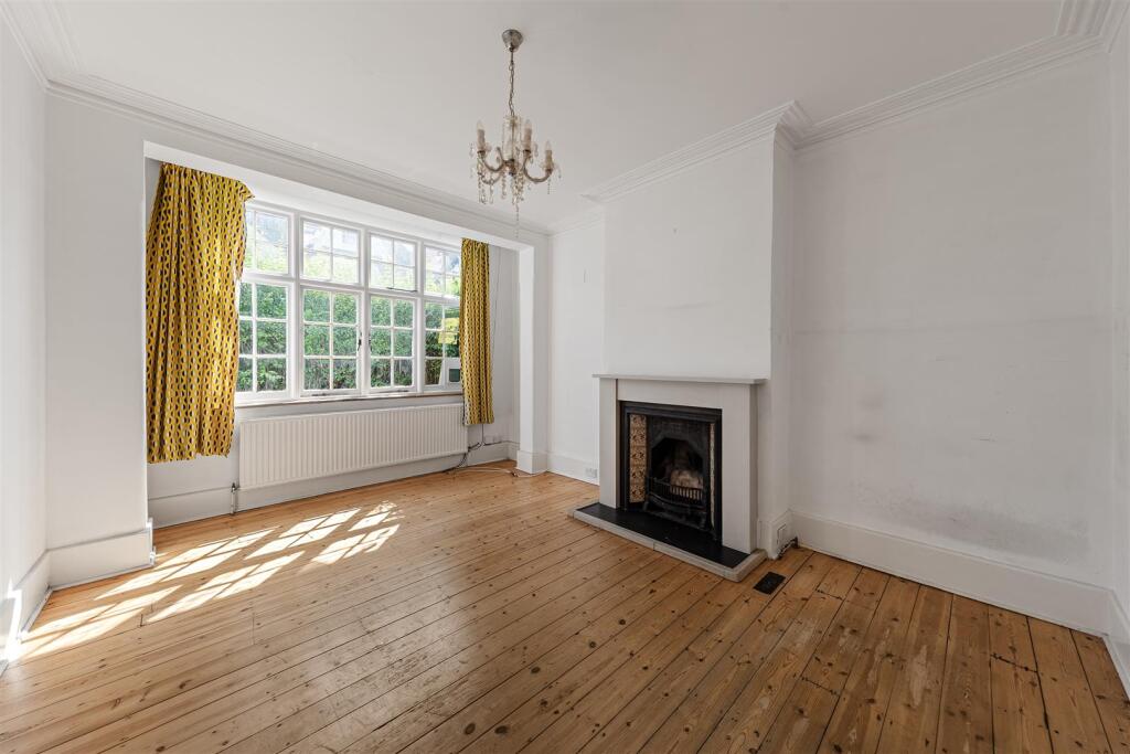 House in London - View 2