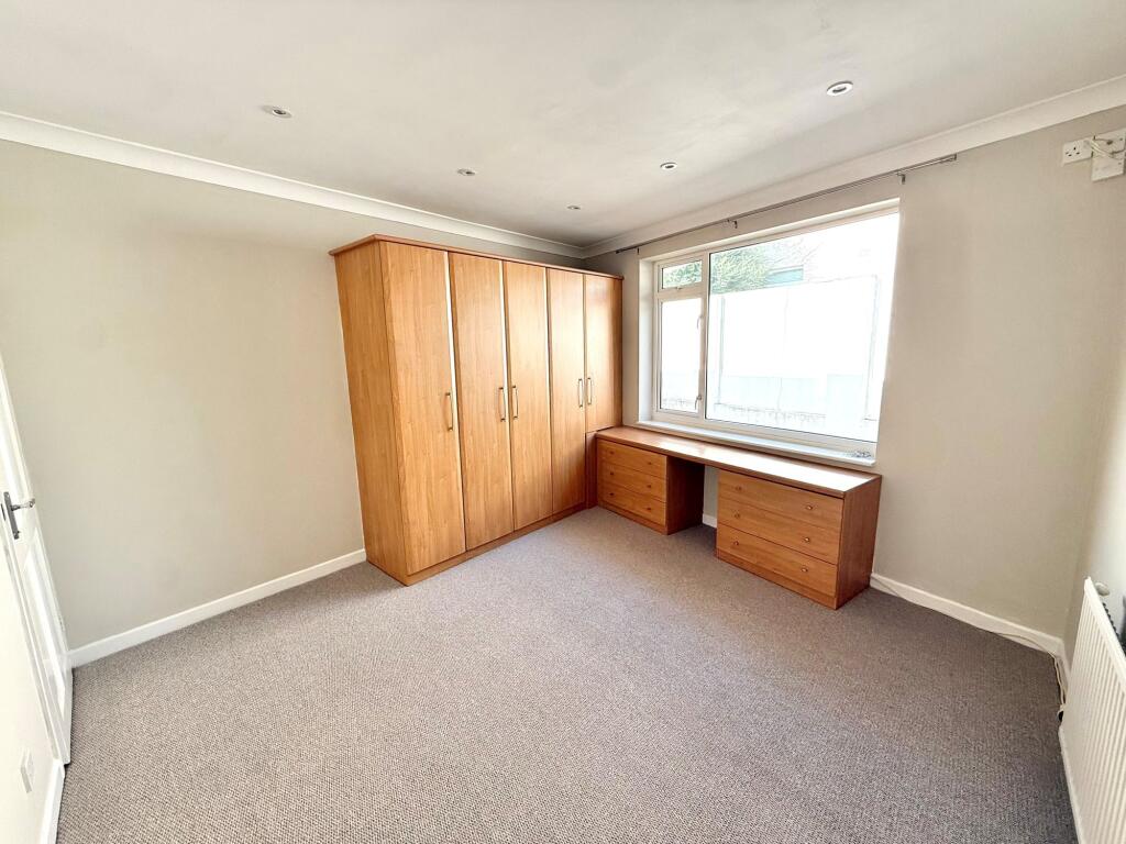 House in Torquay, Torbay - More