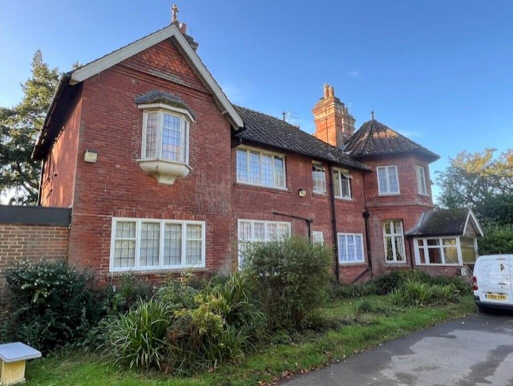 Main image of property: Merrywood House, Merrywood Lane, Thakeham