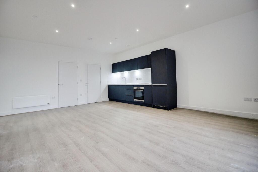 Apartment in Swindon - View 5