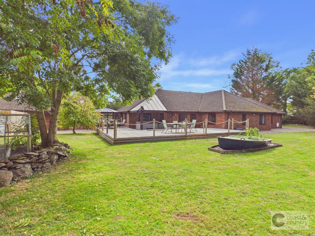 House in Teignbridge, Whiddon, Abbotskerswell - View 2