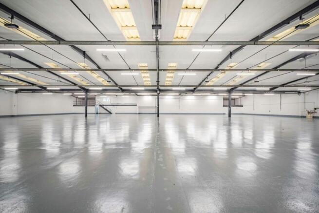 8484582interior28800.jpg