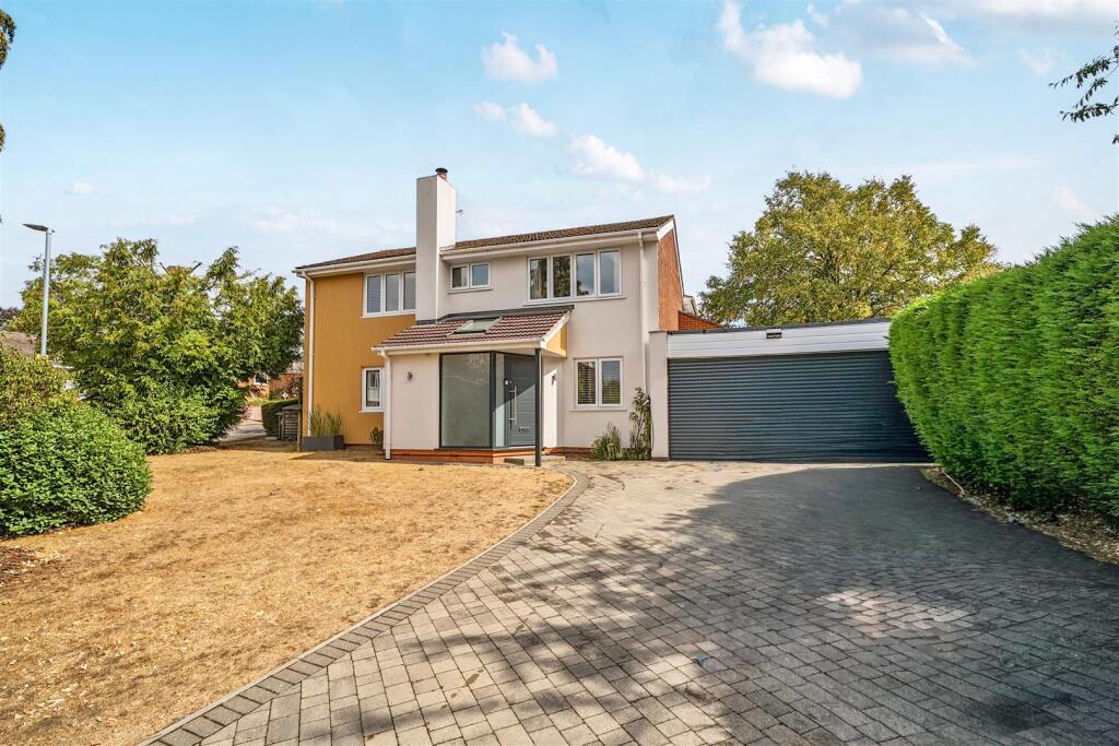 Main image of property: Broadwater Road, Twyford, Reading, Berkshire, RG10