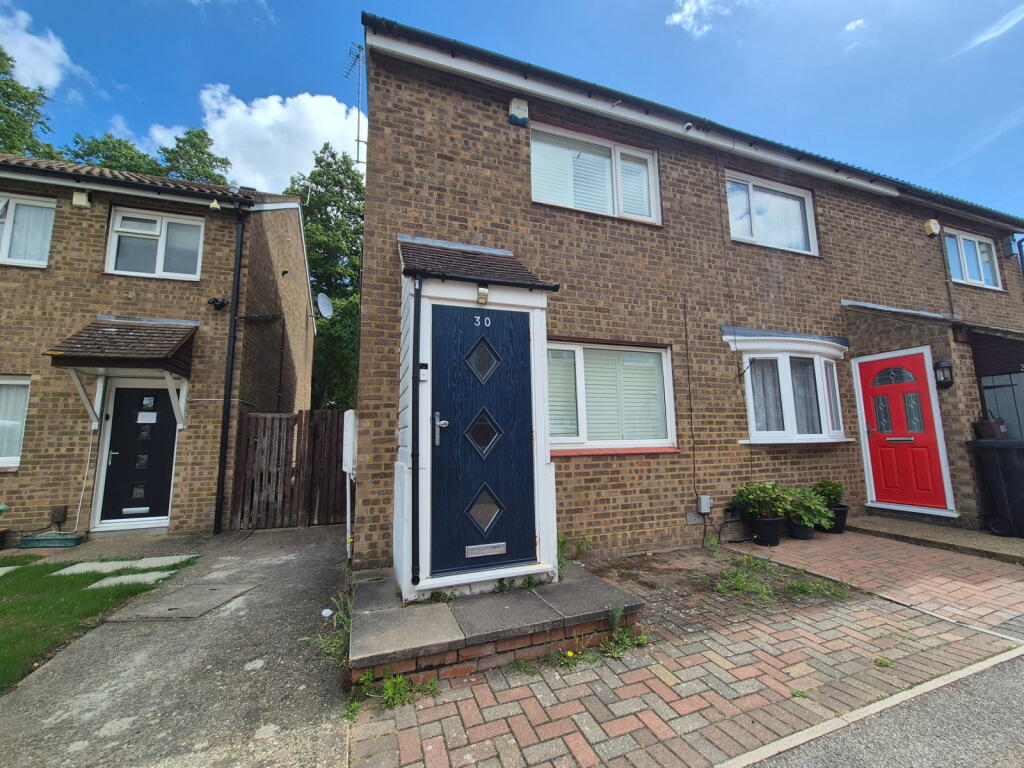 Main image of property: Cumbria Close,Houghton Regis,Dunstable,LU5 5RY