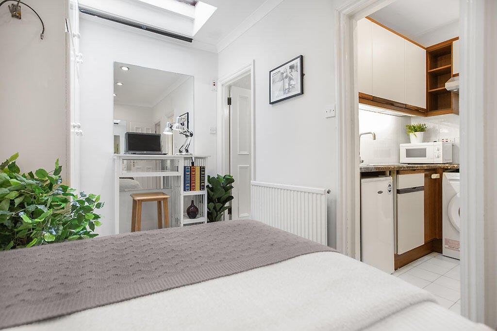 Apartment in London - More